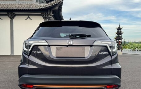 Honda Vezel, 2021 год, 1 670 000 рублей, 5 фотография