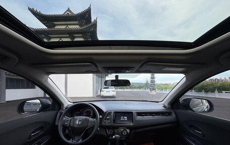 Honda Vezel, 2021 год, 1 670 000 рублей, 15 фотография