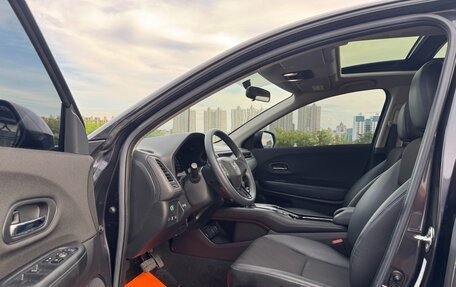 Honda Vezel, 2021 год, 1 670 000 рублей, 17 фотография