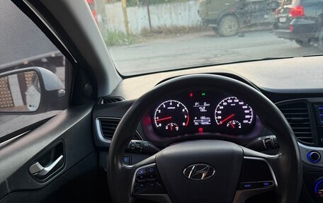 Hyundai Solaris II рестайлинг, 2018 год, 770 000 рублей, 6 фотография
