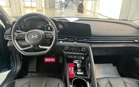 Hyundai Elantra, 2023 год, 1 469 010 рублей, 4 фотография