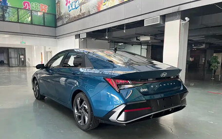 Hyundai Elantra, 2023 год, 1 469 010 рублей, 10 фотография