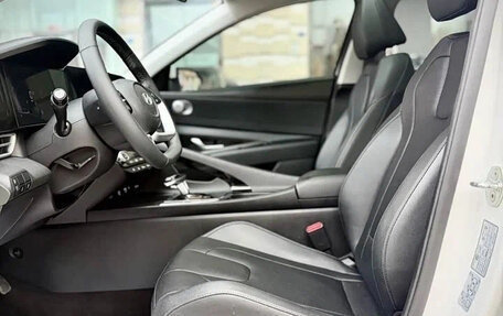 Hyundai Elantra, 2023 год, 1 350 007 рублей, 10 фотография