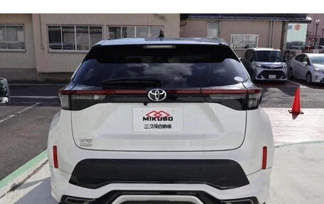 Toyota Yaris Cross, 2023 год, 1 350 007 рублей, 7 фотография