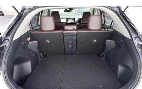 Toyota Yaris Cross, 2023 год, 1 350 007 рублей, 12 фотография