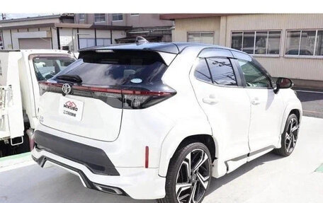 Toyota Yaris Cross, 2023 год, 1 350 007 рублей, 6 фотография