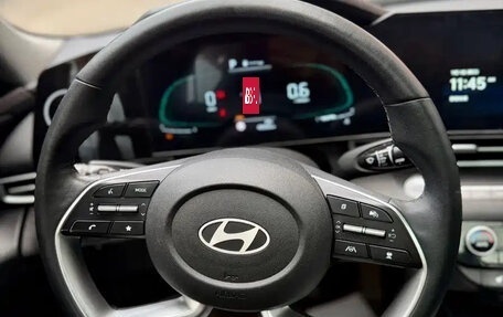 Hyundai Elantra, 2023 год, 1 490 100 рублей, 21 фотография