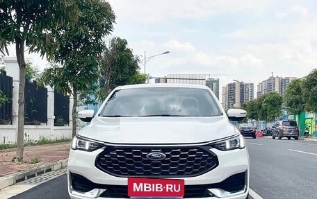 Ford Escort, 2023 год, 970 007 рублей, 2 фотография