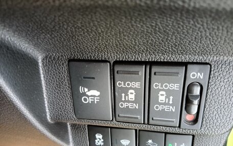 Honda Freed II, 2016 год, 1 650 000 рублей, 15 фотография