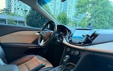 Chevrolet Monza, 2022 год, 1 040 000 рублей, 6 фотография