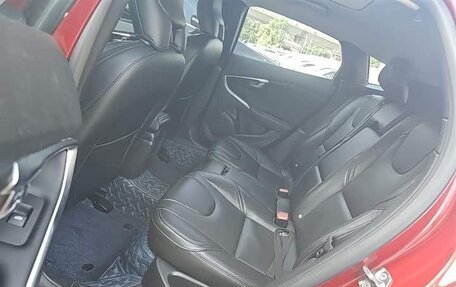 Volvo V40 II рестайлинг, 2018 год, 1 120 000 рублей, 10 фотография