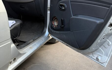 Renault Logan I, 2012 год, 250 000 рублей, 3 фотография