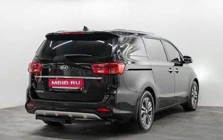 KIA Carnival III, 2019 год, 2 860 000 рублей, 3 фотография