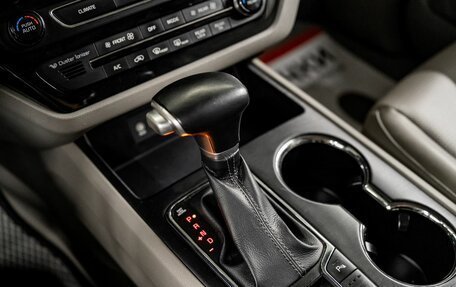 KIA Carnival III, 2019 год, 2 860 000 рублей, 15 фотография