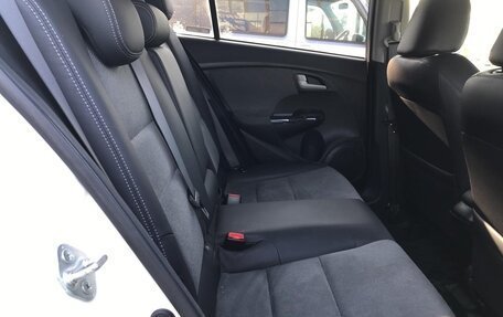 Honda Insight II рестайлинг, 2014 год, 666 000 рублей, 22 фотография