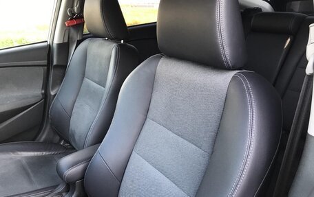 Honda Insight II рестайлинг, 2014 год, 666 000 рублей, 21 фотография