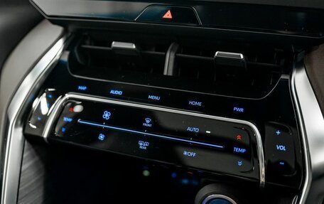 Toyota Harrier, 2022 год, 4 305 000 рублей, 14 фотография