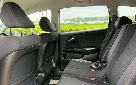 Honda Stream II, 2013 год, 840 000 рублей, 25 фотография