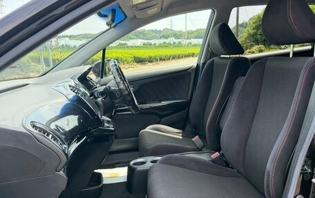 Honda Stream II, 2013 год, 840 000 рублей, 21 фотография