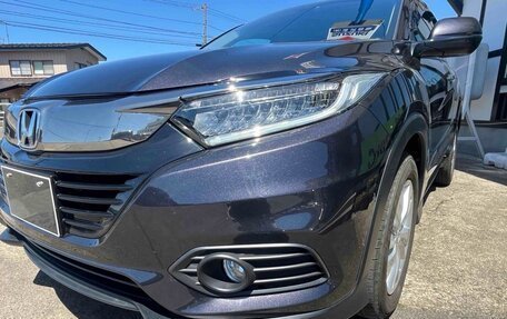 Honda Vezel, 2020 год, 1 365 000 рублей, 2 фотография