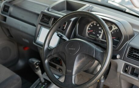 Mitsubishi Pajero Mini II, 2002 год, 550 000 рублей, 10 фотография