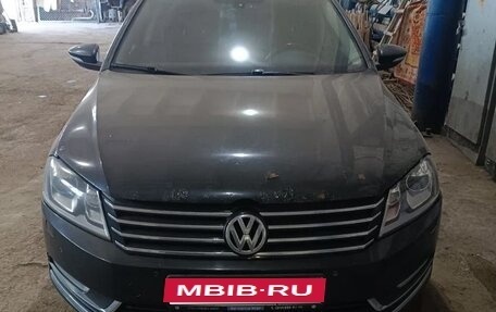 Volkswagen Passat B7, 2012 год, 850 000 рублей, 1 фотография