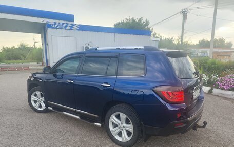 Toyota Highlander III, 2011 год, 2 500 000 рублей, 8 фотография