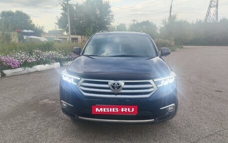 Toyota Highlander III, 2011 год, 2 500 000 рублей, 3 фотография