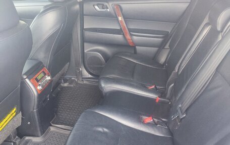 Toyota Highlander III, 2011 год, 2 500 000 рублей, 14 фотография