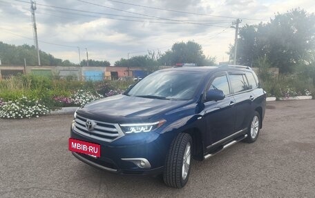 Toyota Highlander III, 2011 год, 2 500 000 рублей, 10 фотография