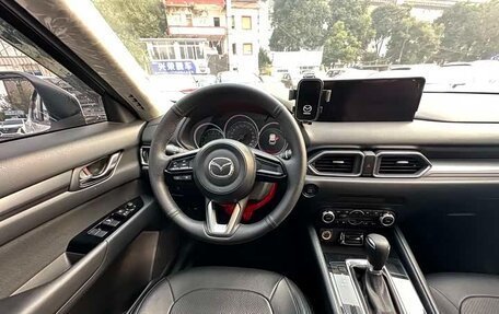Mazda CX-5 II, 2022 год, 2 080 000 рублей, 10 фотография