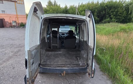 Renault Kangoo II рестайлинг, 2003 год, 130 000 рублей, 10 фотография