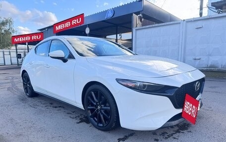 Mazda 3, 2020 год, 1 670 000 рублей, 2 фотография