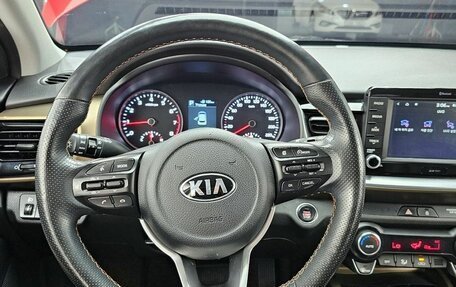 KIA Stonic, 2020 год, 1 040 000 рублей, 14 фотография