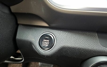 KIA Stonic, 2020 год, 1 040 000 рублей, 30 фотография