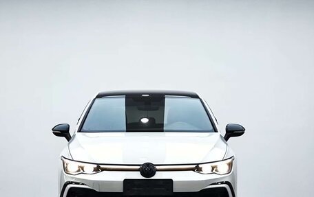 Volkswagen Golf VIII, 2023 год, 1 690 100 рублей, 2 фотография