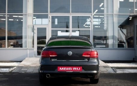 Volkswagen Passat B7, 2011 год, 900 000 рублей, 4 фотография