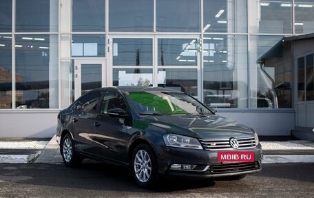 Volkswagen Passat B7, 2011 год, 900 000 рублей, 5 фотография