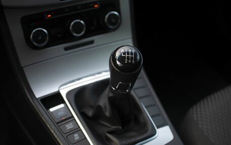 Volkswagen Passat B7, 2011 год, 900 000 рублей, 18 фотография