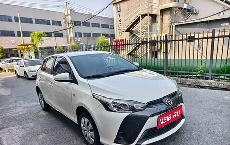Toyota Yaris XP150 рестайлинг, 2022 год, 1 230 000 рублей, 2 фотография