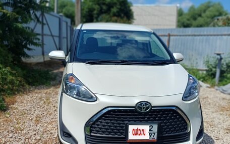 Toyota Sienta II, 2021 год, 1 500 000 рублей, 7 фотография