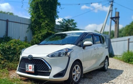 Toyota Sienta II, 2021 год, 1 500 000 рублей, 8 фотография