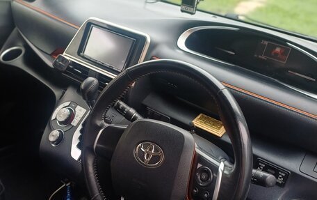 Toyota Sienta II, 2021 год, 1 500 000 рублей, 11 фотография