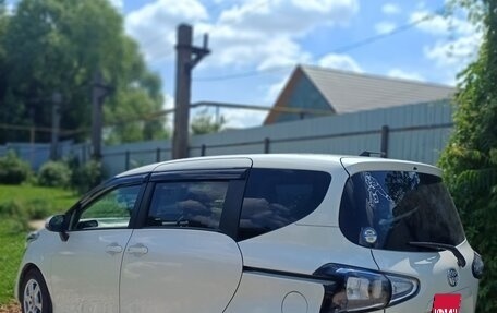 Toyota Sienta II, 2021 год, 1 500 000 рублей, 3 фотография