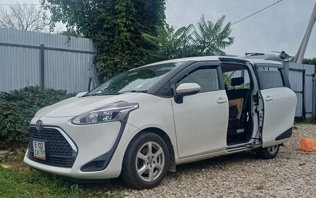 Toyota Sienta II, 2021 год, 1 500 000 рублей, 15 фотография