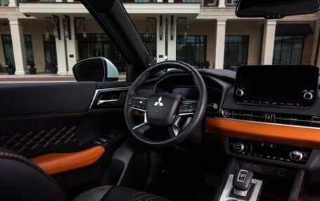 Mitsubishi Outlander, 2021 год, 4 150 000 рублей, 5 фотография