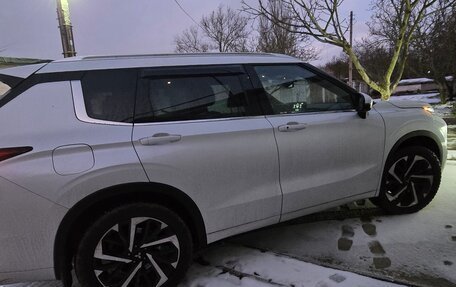 Mitsubishi Outlander, 2021 год, 4 150 000 рублей, 16 фотография