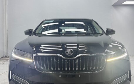 Skoda Superb III рестайлинг, 2023 год, 2 582 000 рублей, 2 фотография
