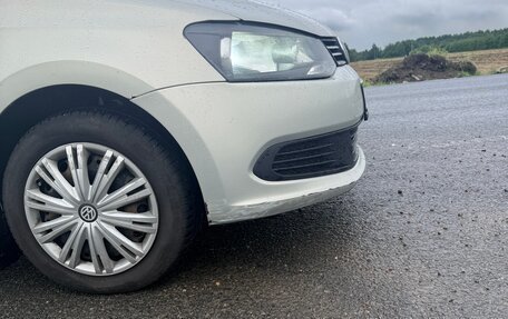 Volkswagen Polo VI (EU Market), 2012 год, 600 000 рублей, 14 фотография
