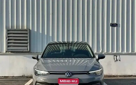 Volkswagen Golf VIII, 2021 год, 1 604 000 рублей, 1 фотография